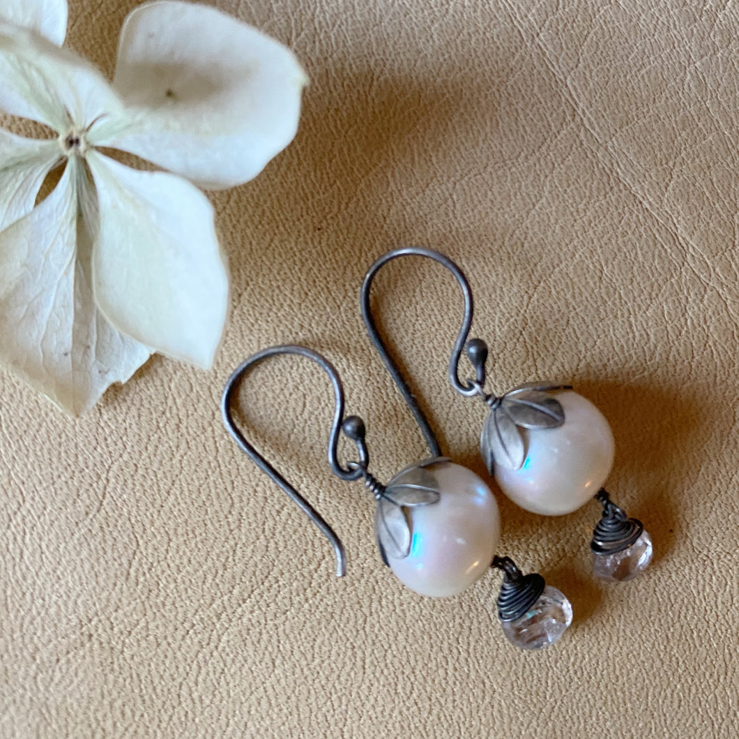 Pearl Earrings with Zircon